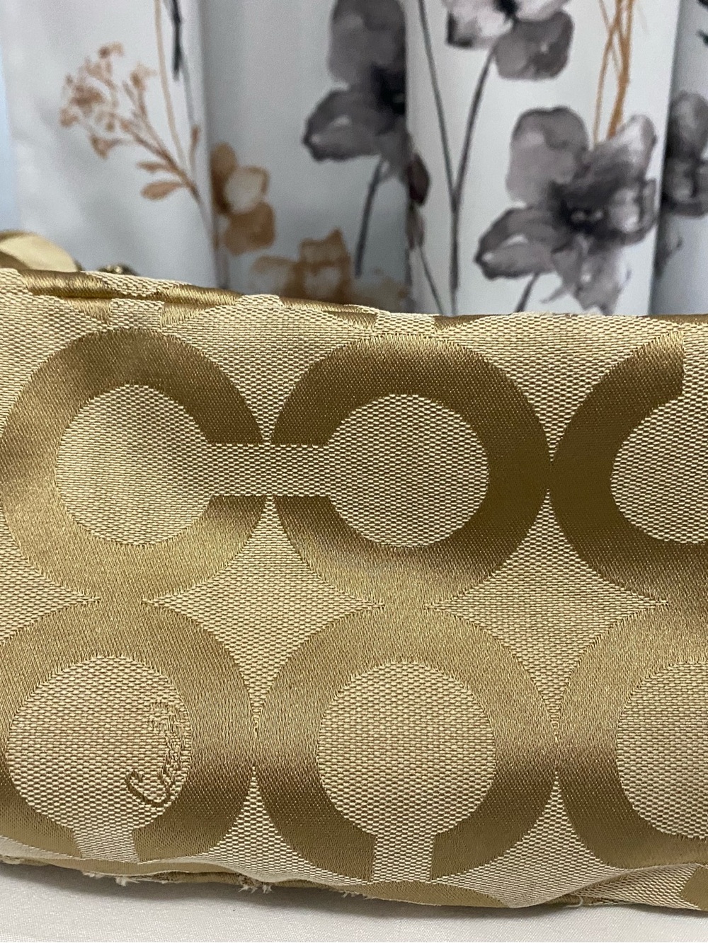 Coach Large Logo Tan Shoulder Purse Used - Picture 8 of 16
